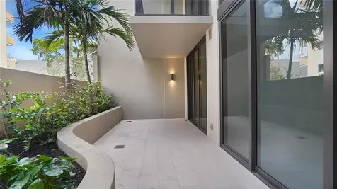 3034 Oak Avenue Miami FL 33133