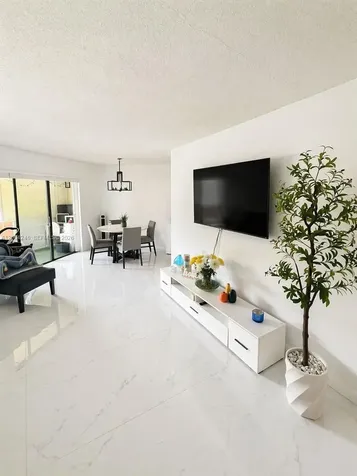 6555 W Broward Boulevard Plantation FL 33317