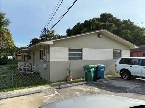 2742 NW 49th Street Miami FL 33142