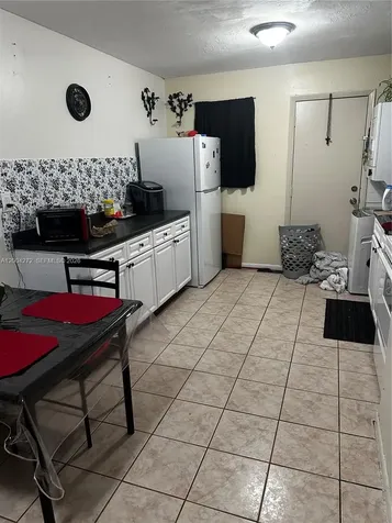 2742 NW 49th Street Miami FL 33142