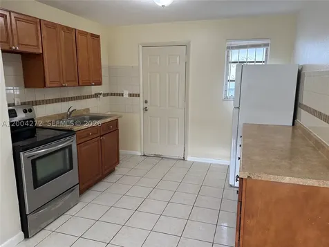 2742 NW 49th Street Miami FL 33142