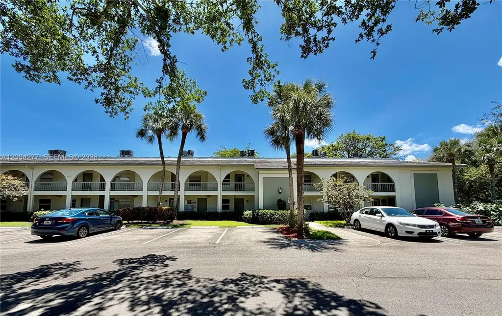 1203 Bahama Bend Coconut Creek FL 33066