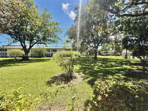 1203 Bahama Bend Coconut Creek FL 33066