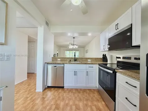 1203 Bahama Bend Coconut Creek FL 33066