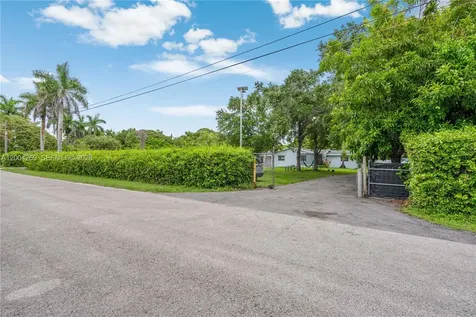 26105 SW 193rd Avenue Homestead FL 33031