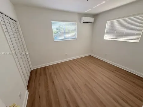 95-97 NE 168th Street North Miami Beach FL 33162