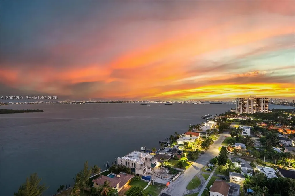 11113 Biscayne Boulevard Miami FL 33181