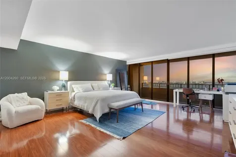 11113 Biscayne Boulevard Miami FL 33181