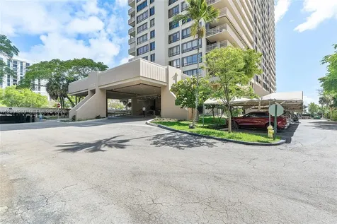 11113 Biscayne Boulevard Miami FL 33181