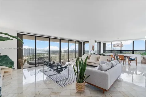11113 Biscayne Boulevard Miami FL 33181
