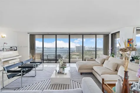 11113 Biscayne Boulevard Miami FL 33181