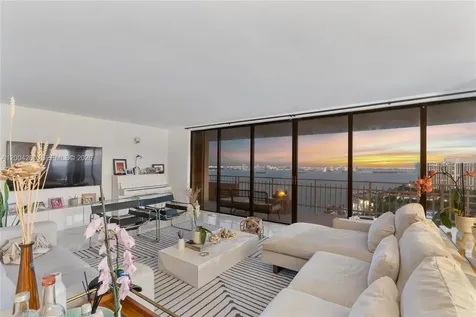 11113 Biscayne Boulevard Miami FL 33181