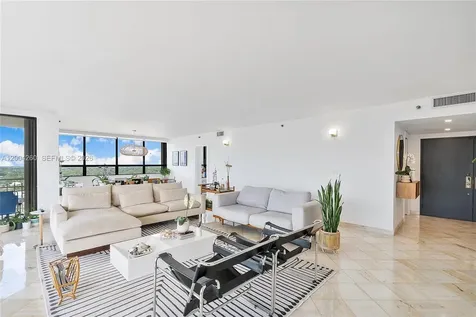 11113 Biscayne Boulevard Miami FL 33181