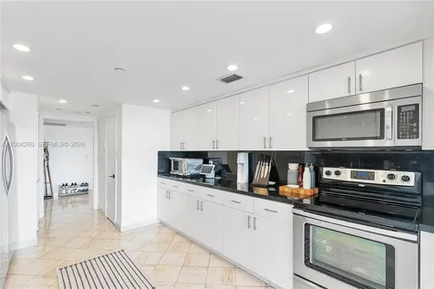 11113 Biscayne Boulevard Miami FL 33181