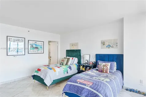 11113 Biscayne Boulevard Miami FL 33181