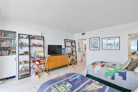 11113 Biscayne Boulevard Miami FL 33181