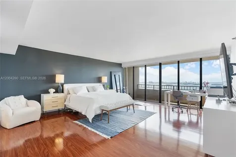 11113 Biscayne Boulevard Miami FL 33181