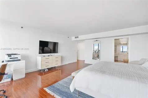 11113 Biscayne Boulevard Miami FL 33181