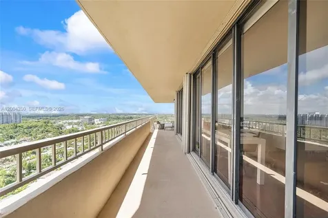 11113 Biscayne Boulevard Miami FL 33181