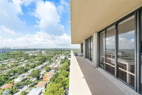 11113 Biscayne Boulevard Miami FL 33181