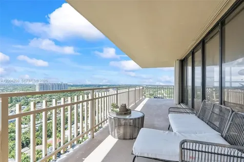11113 Biscayne Boulevard Miami FL 33181