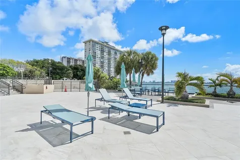 11113 Biscayne Boulevard Miami FL 33181