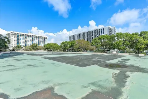11113 Biscayne Boulevard Miami FL 33181