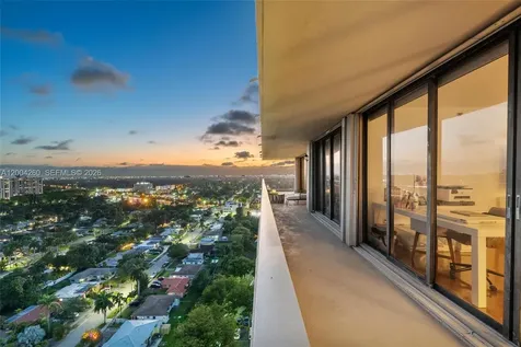 11113 Biscayne Boulevard Miami FL 33181