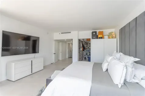 20191 E Country Club Drive Aventura FL 33180