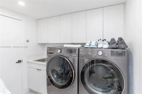 20191 E Country Club Drive Aventura FL 33180