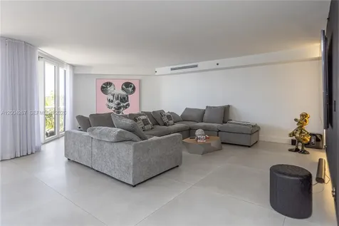 20191 E Country Club Drive Aventura FL 33180