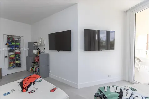 20191 E Country Club Drive Aventura FL 33180