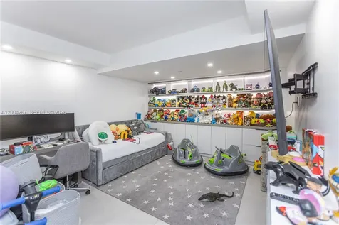 20191 E Country Club Drive Aventura FL 33180