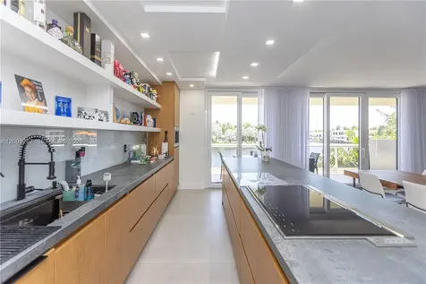20191 E Country Club Drive Aventura FL 33180