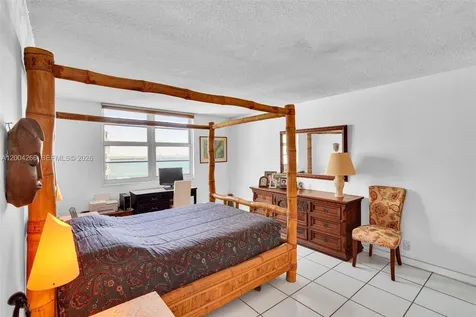 5 Island Avenue Miami Beach FL 33139