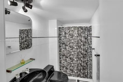 5 Island Avenue Miami Beach FL 33139