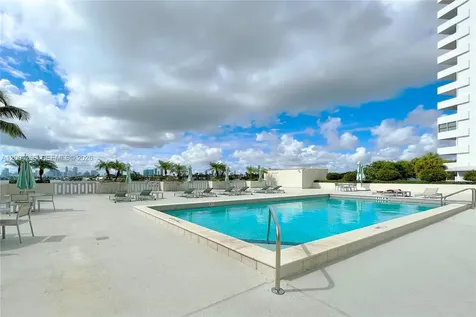 5 Island Avenue Miami Beach FL 33139