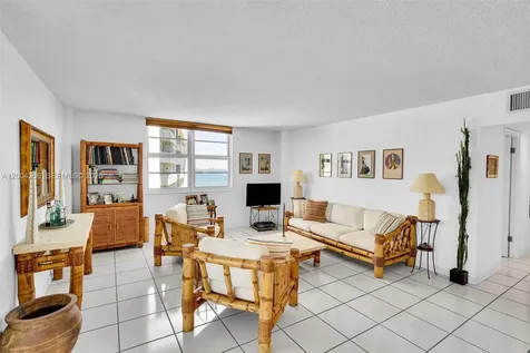 5 Island Avenue Miami Beach FL 33139