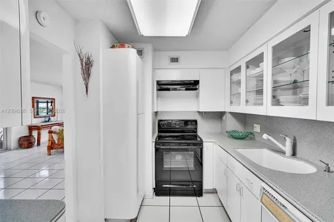 5 Island Avenue Miami Beach FL 33139
