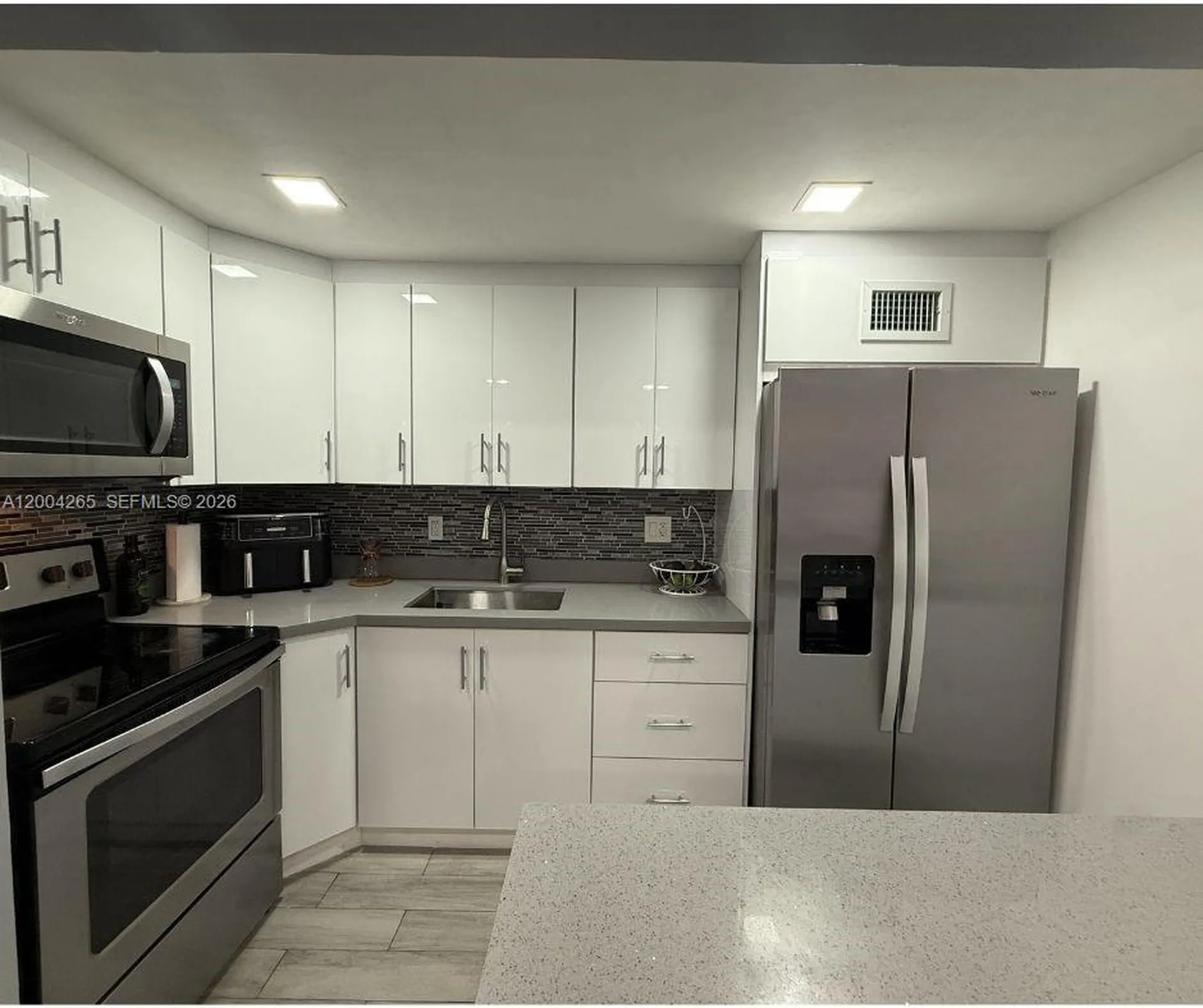 5767 Washington Street Hollywood FL 33023