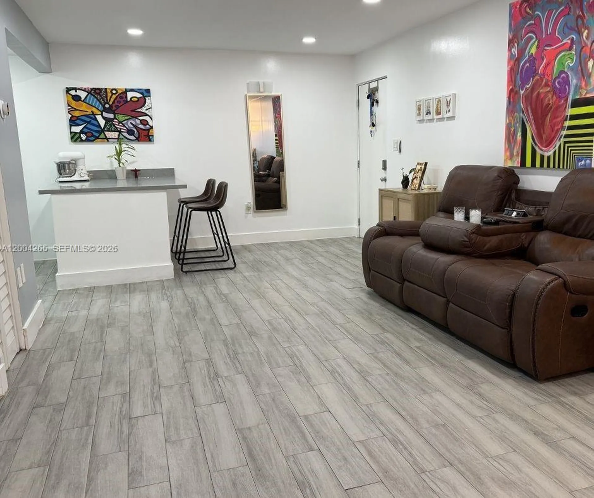 5767 Washington Street Hollywood FL 33023