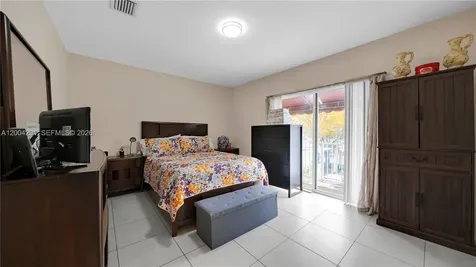 120 E 5th Street Hialeah FL 33010