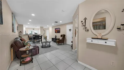 120 E 5th Street Hialeah FL 33010