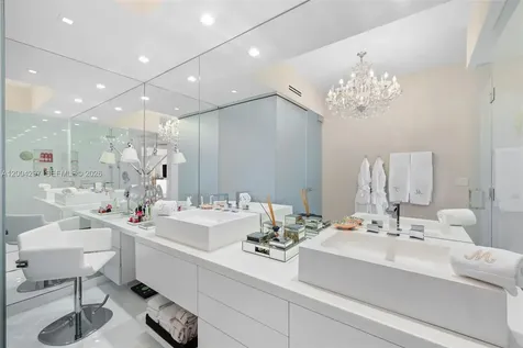 50 S Pointe Drive Miami Beach FL 33139