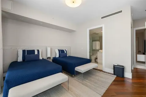 50 S Pointe Drive Miami Beach FL 33139