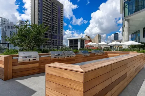 398 NE 5th Street Miami FL 33132