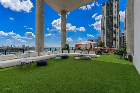 398 NE 5th Street Miami FL 33132