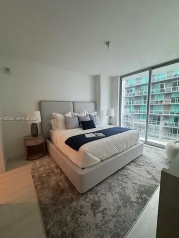 77 SE 5th Street Miami FL 33131