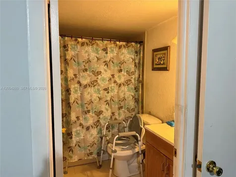 5755 W 20th Avenue Hialeah FL 33012