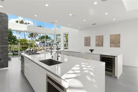 2217 NE 17th Terrace Wilton Manors FL 33305
